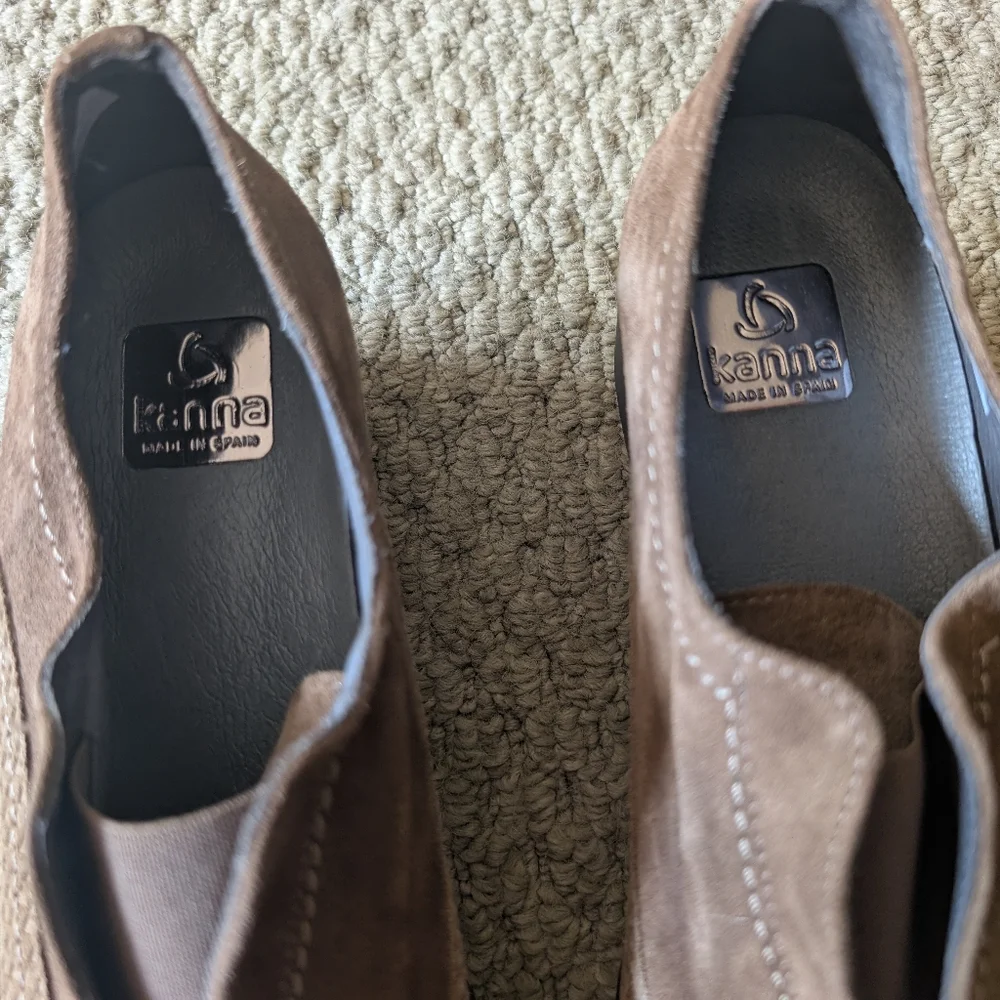 Kanna Leather Slides‎ Shoes Heel Size 40 Spain Approx Size US 9/9.5 EXC Beige